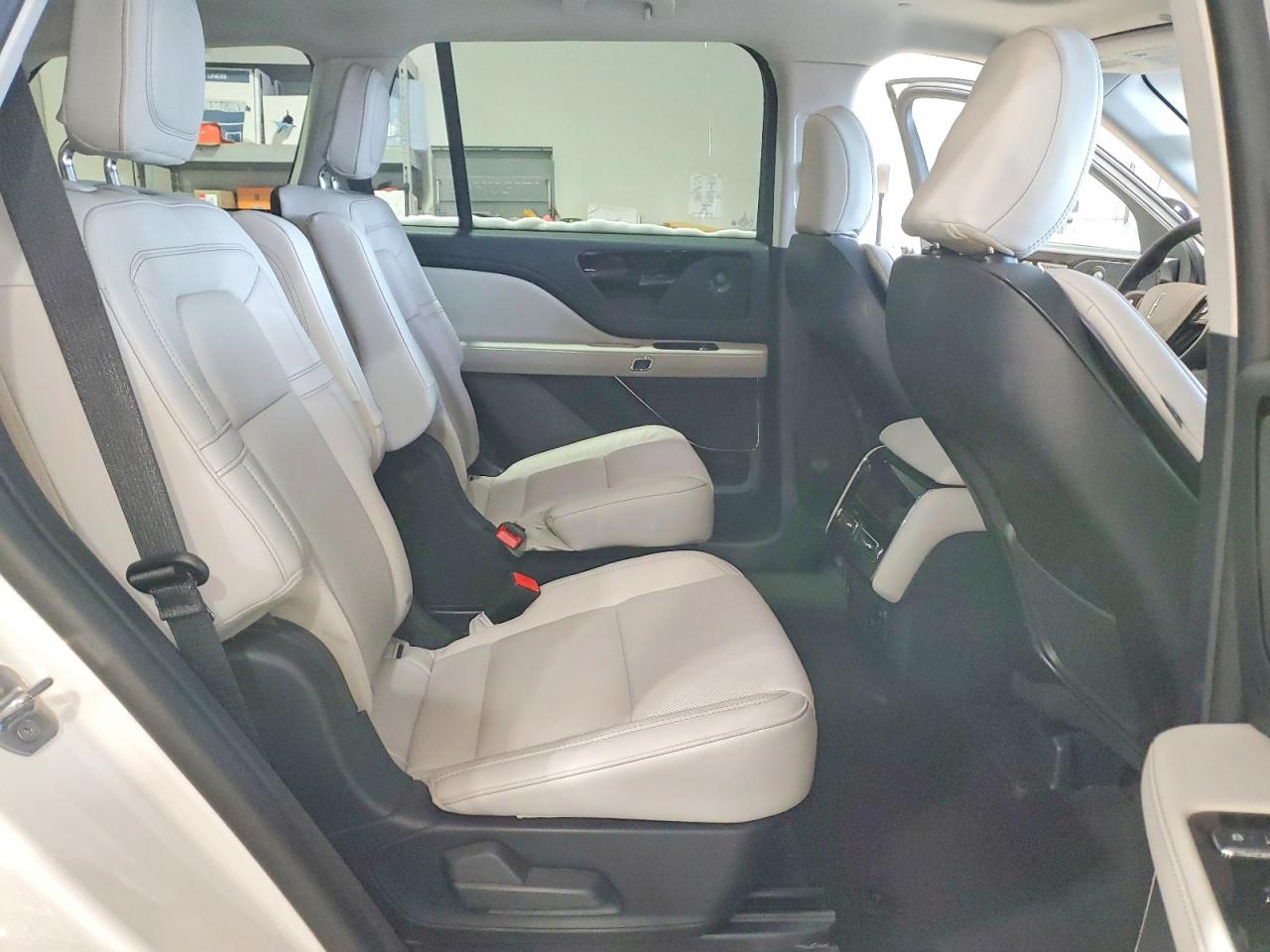 2025 LINCOLN AVIATOR RESERVE photo 21