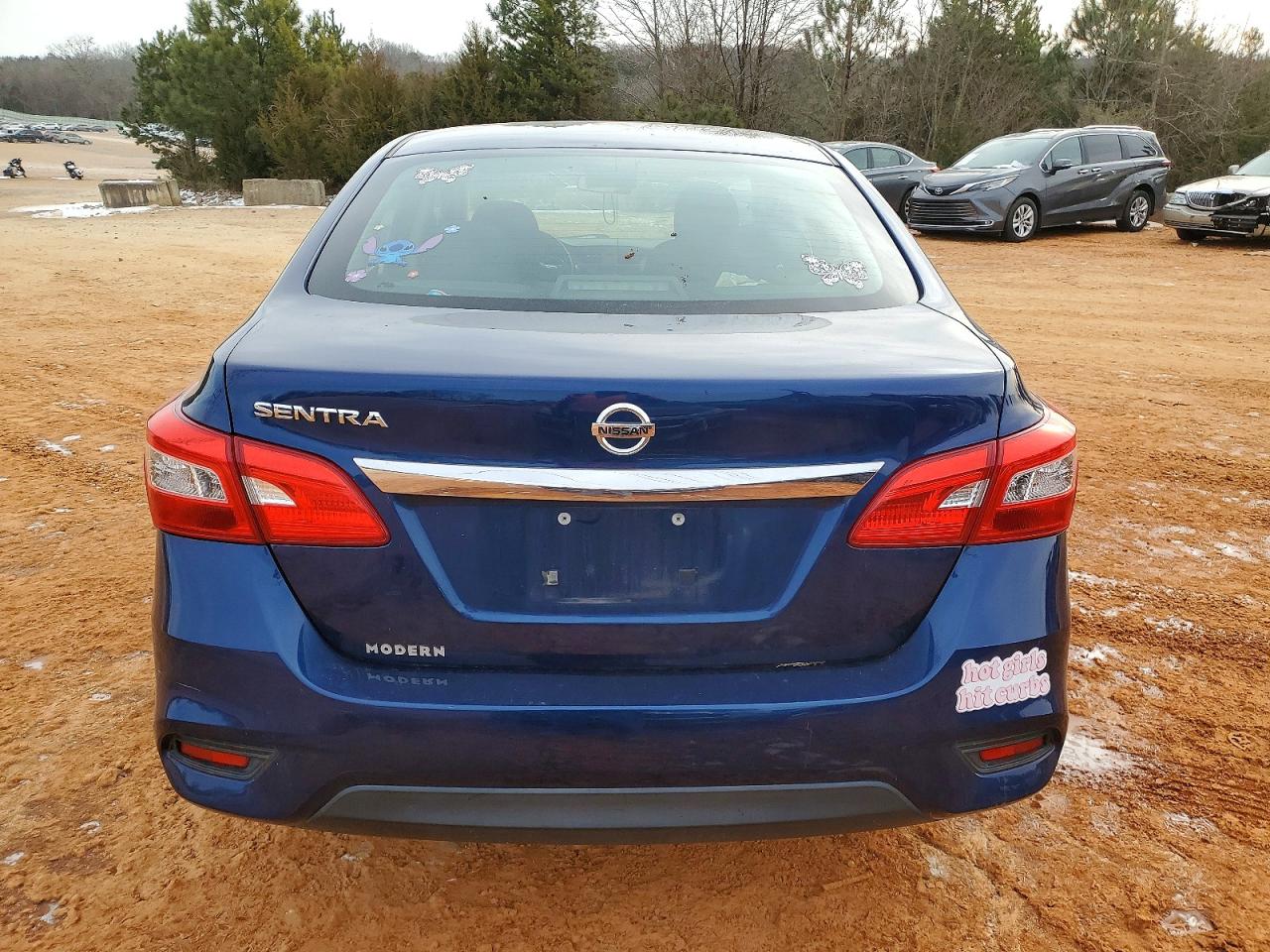 2019 NISSAN SENTRA S photo 11