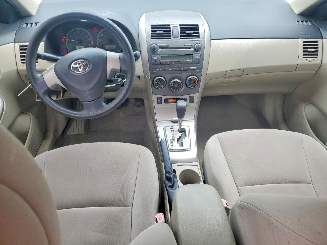 2011 TOYOTA COROLLA photo 22
