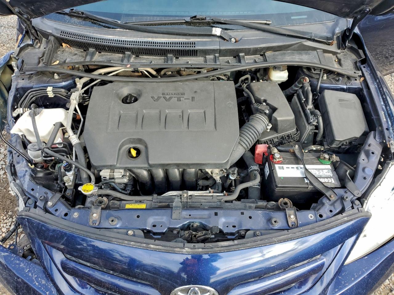 2011 TOYOTA COROLLA photo 31