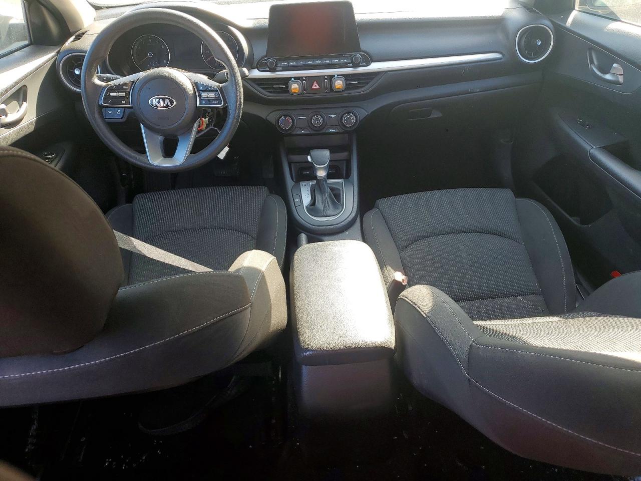 2021 KIA FORTE FE photo 8