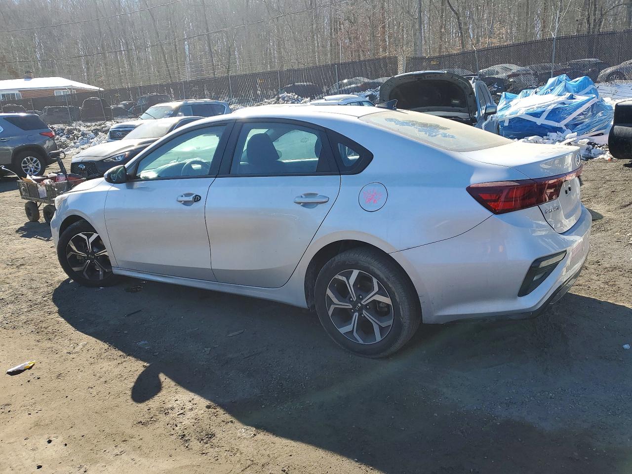 2021 KIA FORTE FE photo 2