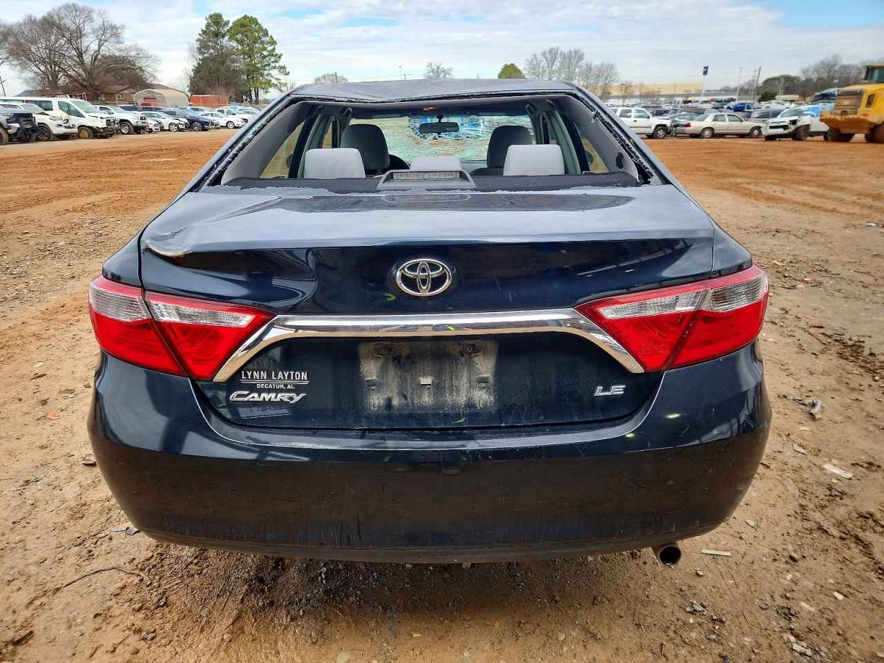 2017 TOYOTA CAMRY LE photo 16
