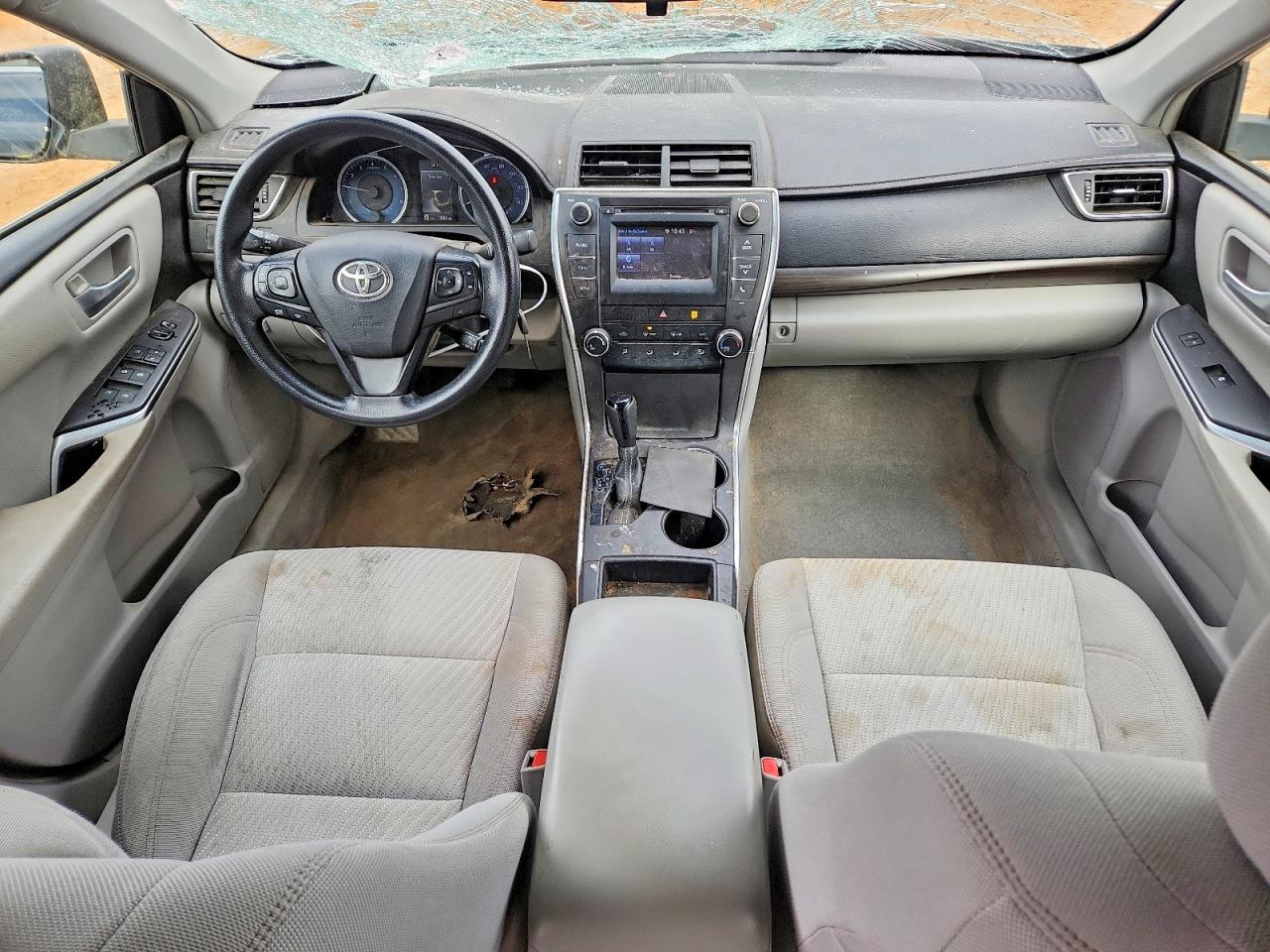 2017 TOYOTA CAMRY LE photo 22
