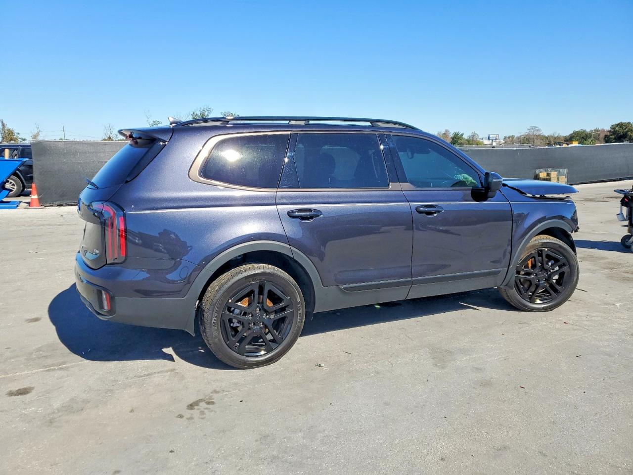 2025 KIA TELLURIDE EX X-LINE photo 3