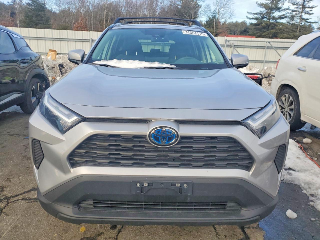 2024 TOYOTA RAV4 XLE photo 5