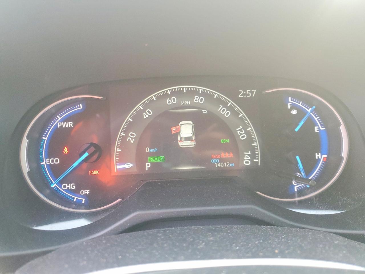2024 TOYOTA RAV4 XLE photo 9