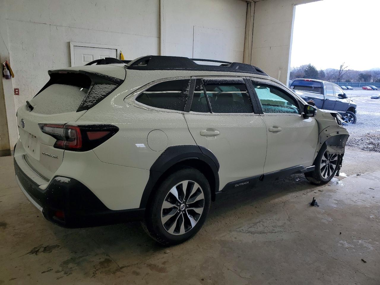 2023 SUBARU OUTBACK LIMITED photo 5
