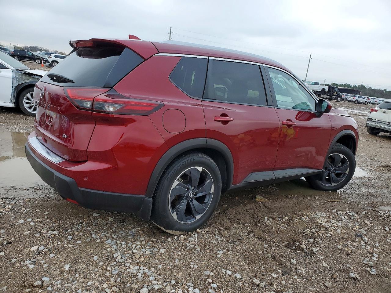 2024 NISSAN ROGUE SV photo 3