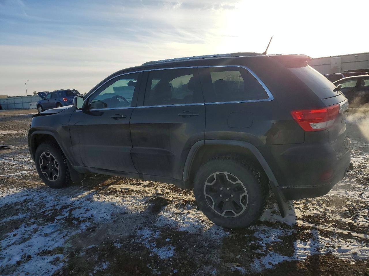 2012 JEEP GRAND CHEROKEE LAREDO photo 4