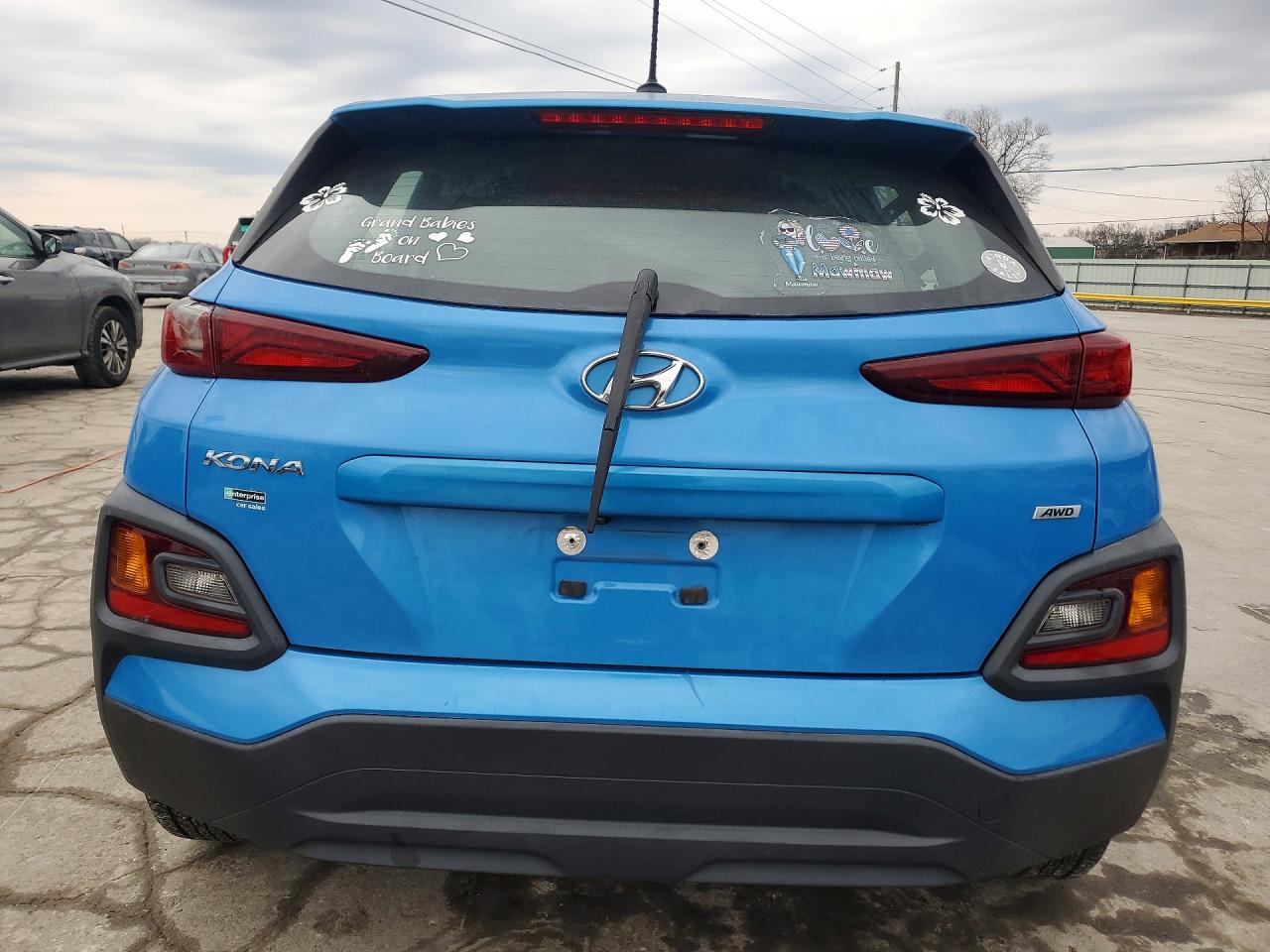 2020 HYUNDAI KONA SE photo 11