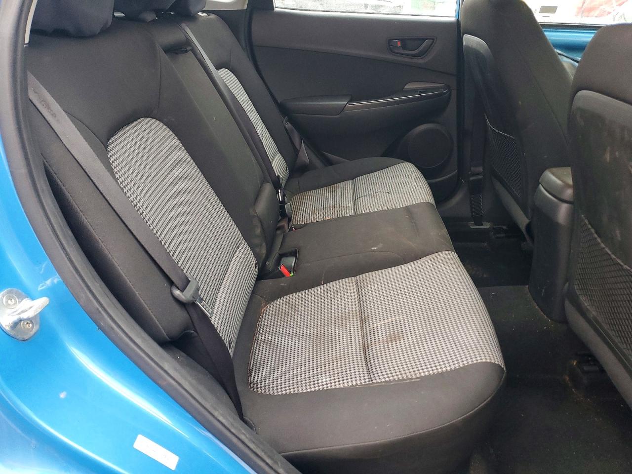 2020 HYUNDAI KONA SE photo 19