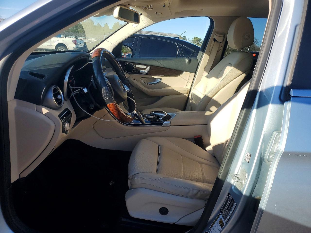 2016 MERCEDES-BENZ GLC 300 photo 13