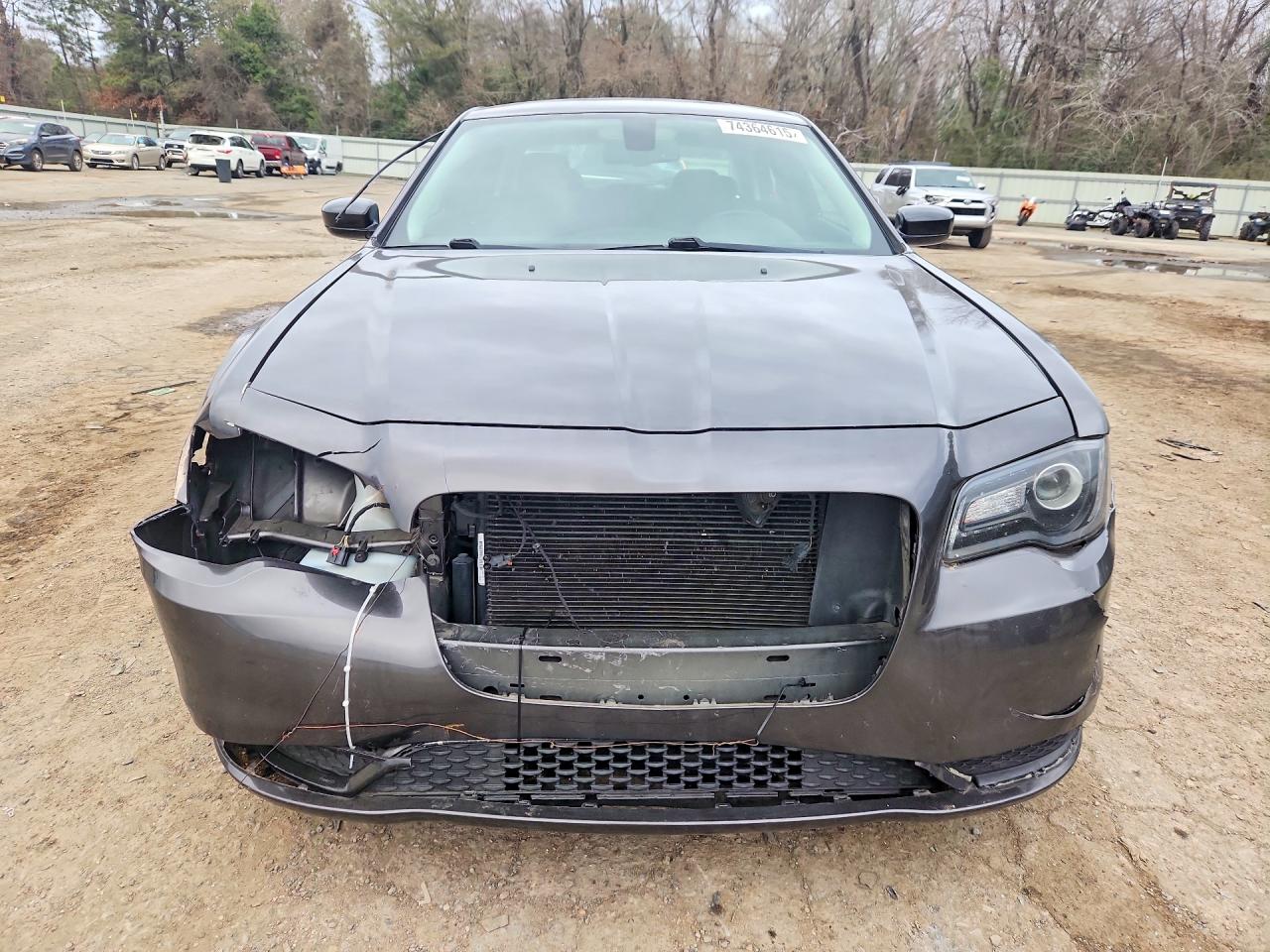 2019 CHRYSLER 300 TOURING photo 13