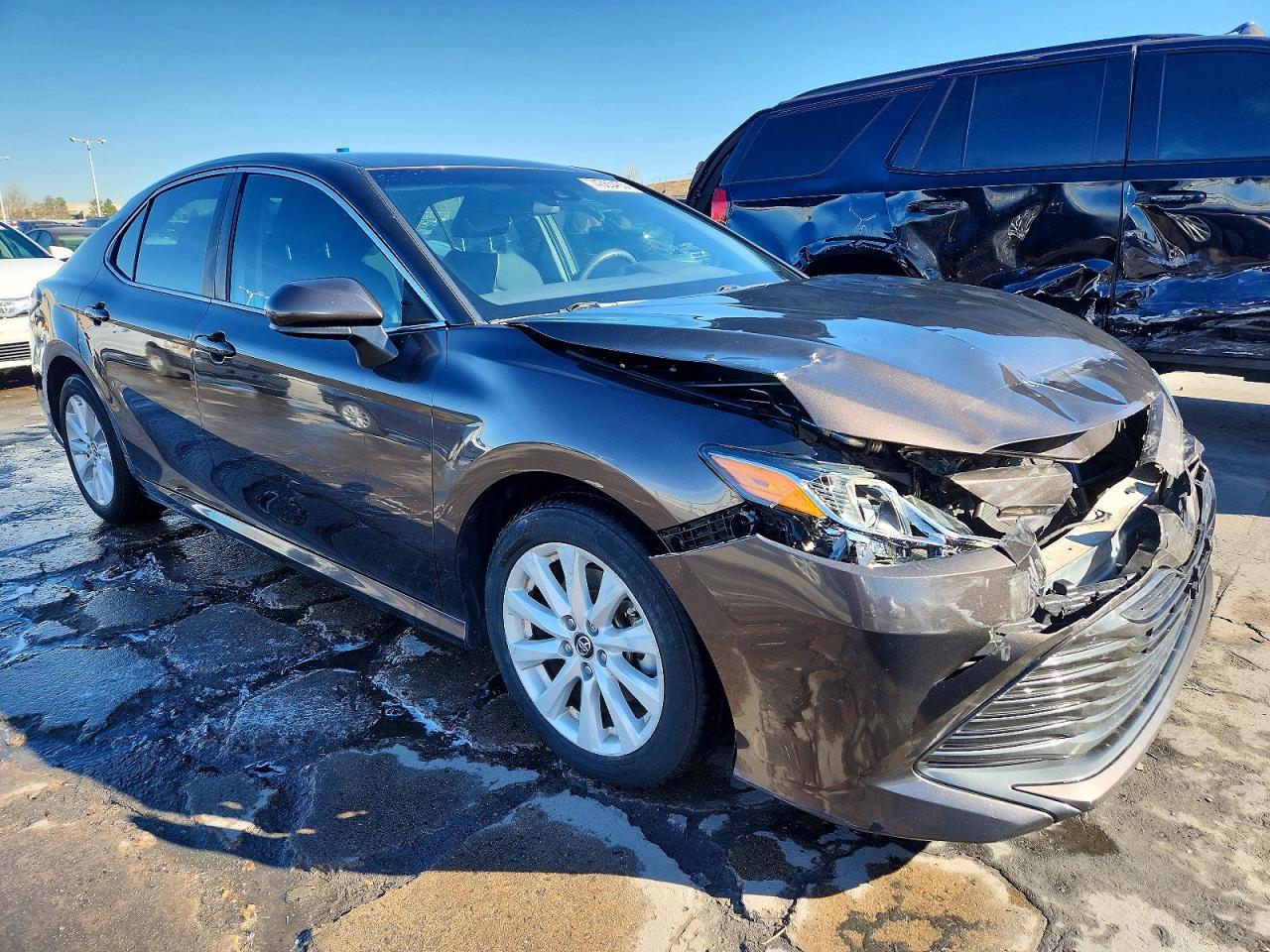 2019 TOYOTA CAMRY LE photo 7