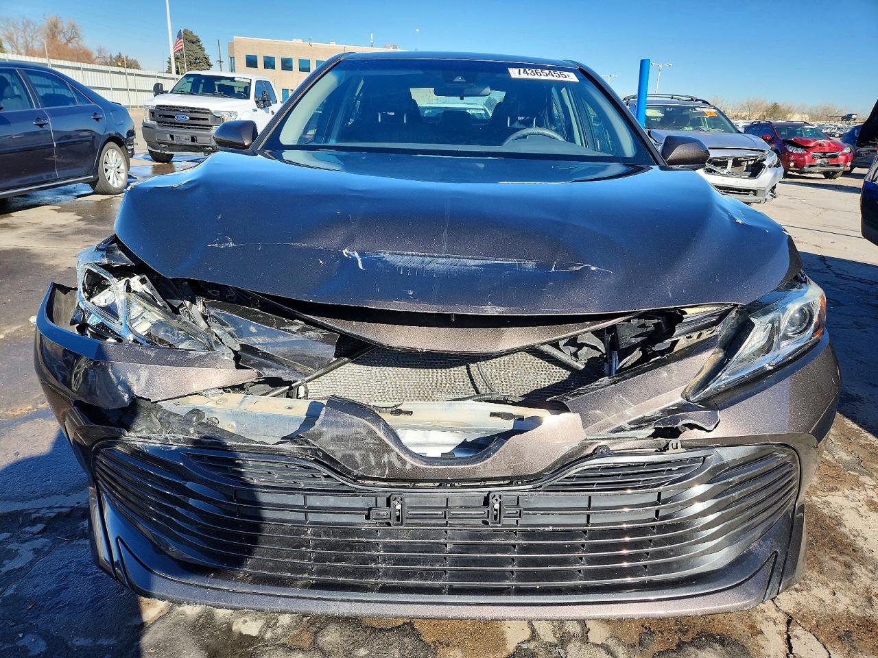 2019 TOYOTA CAMRY LE photo 9