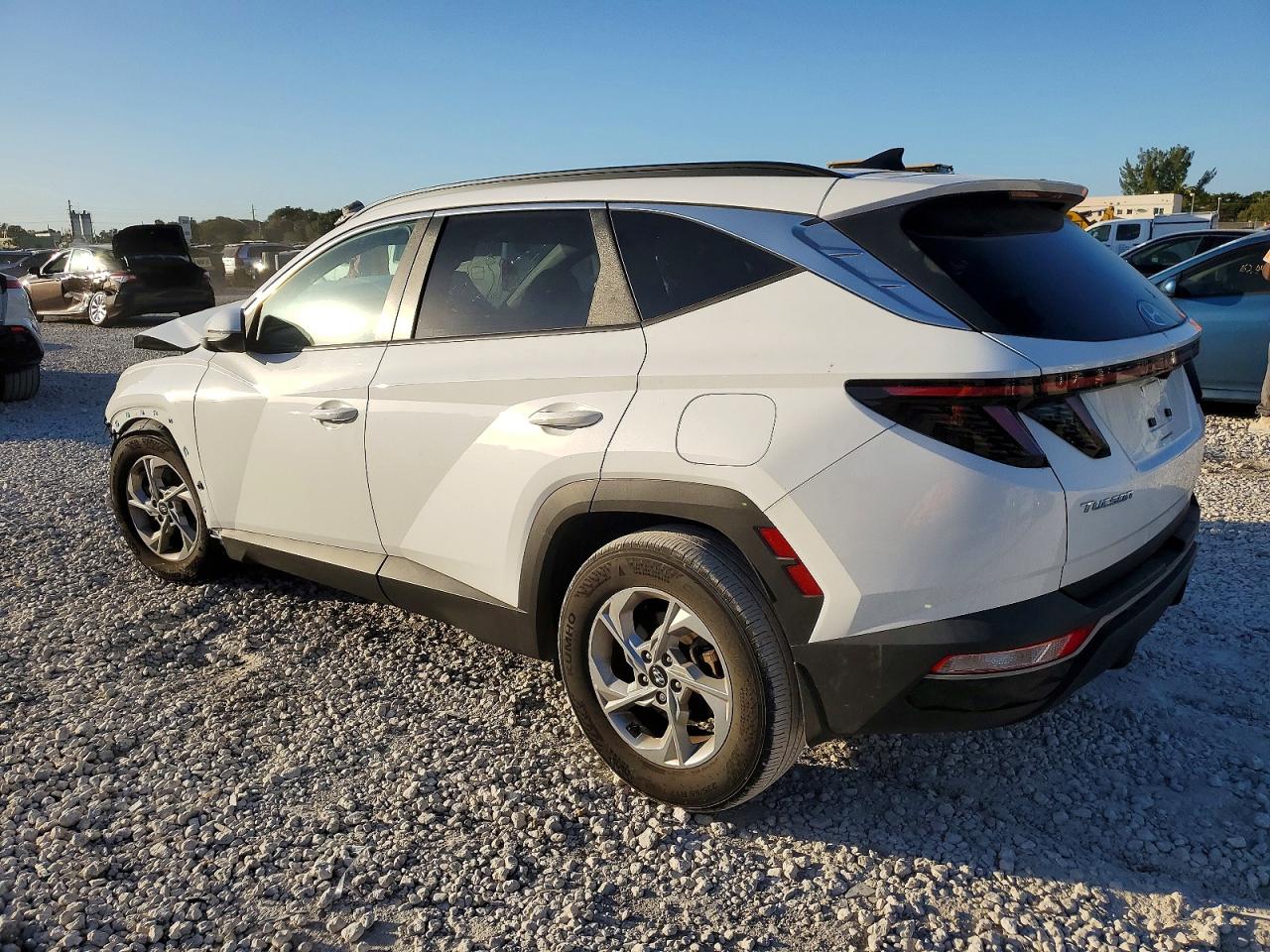2023 HYUNDAI TUCSON SEL photo 2
