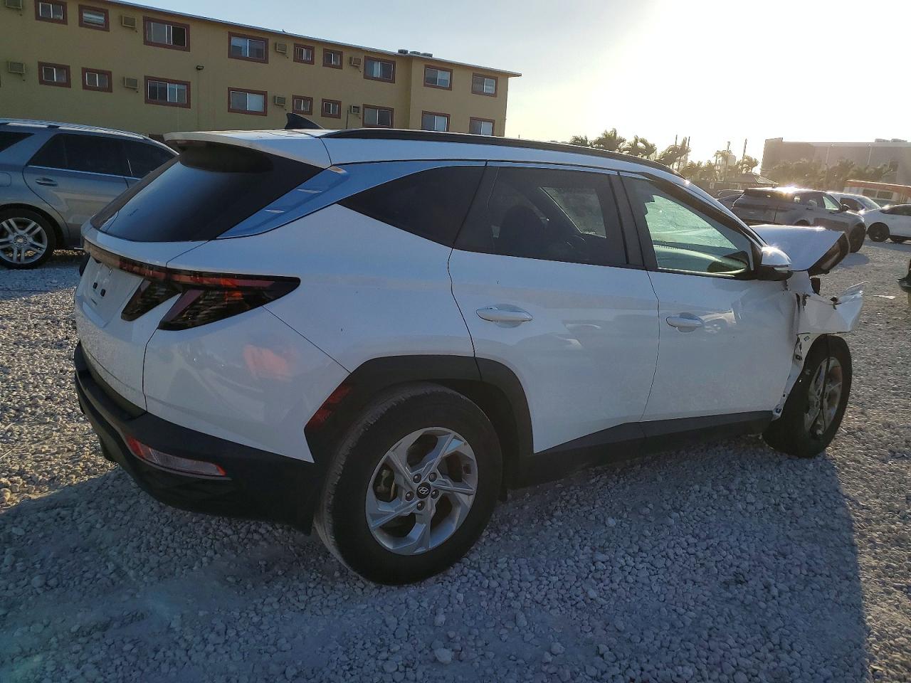 2023 HYUNDAI TUCSON SEL photo 3