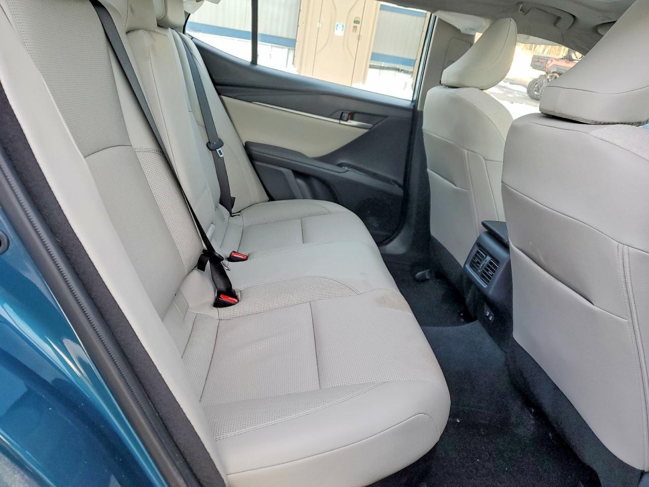 2025 TOYOTA CAMRY XLE photo 19