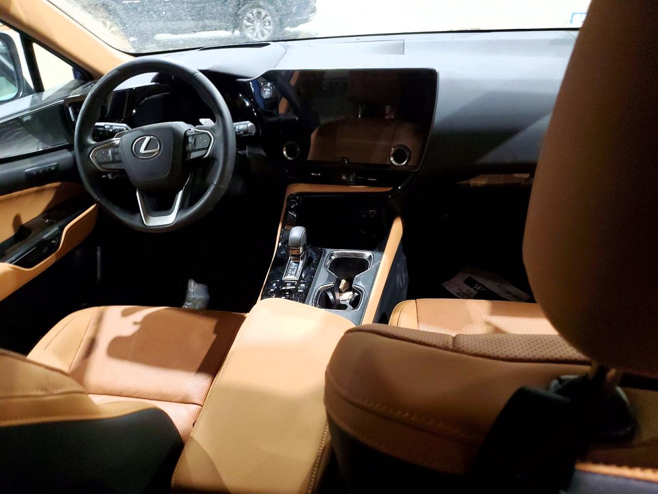 2025 LEXUS NX 450H LUXURY photo 15