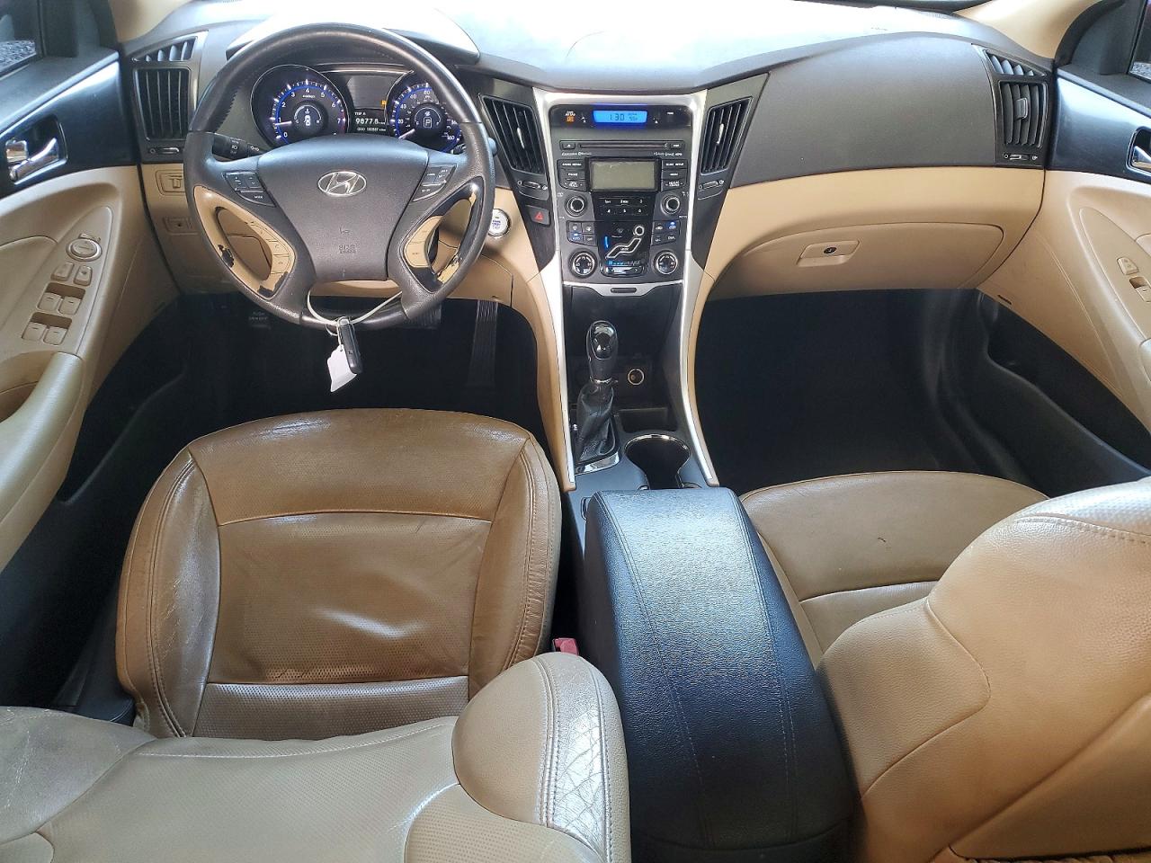 2013 HYUNDAI SONATA SE photo 8