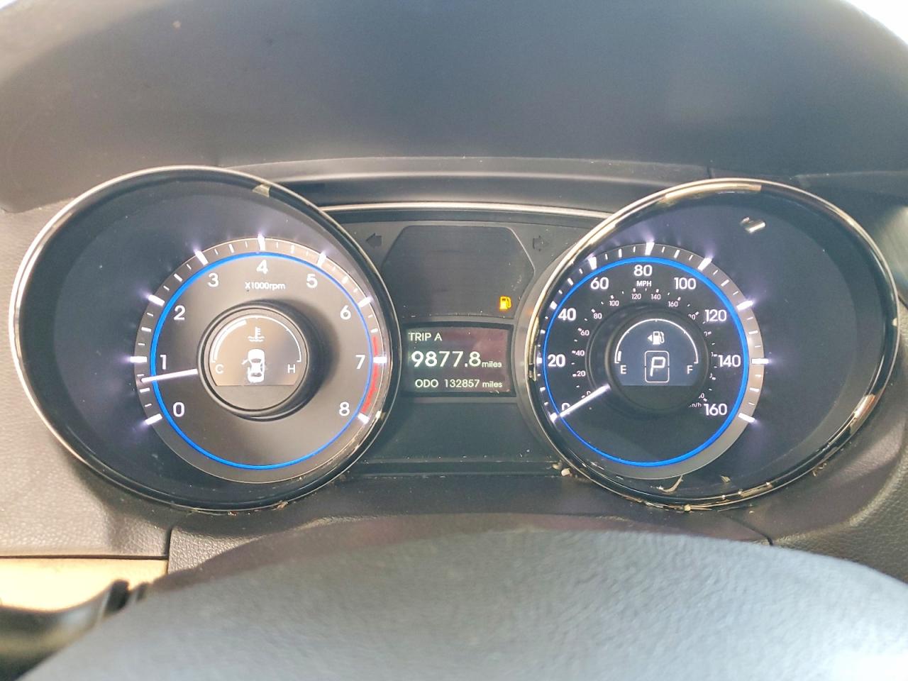 2013 HYUNDAI SONATA SE photo 9