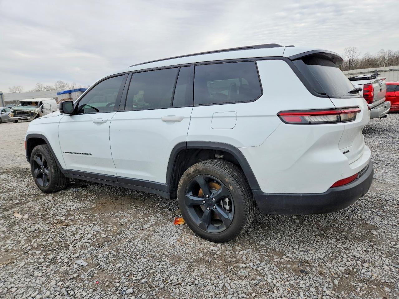 2024 JEEP GRAND CHEROKEE L LIMITED photo 3