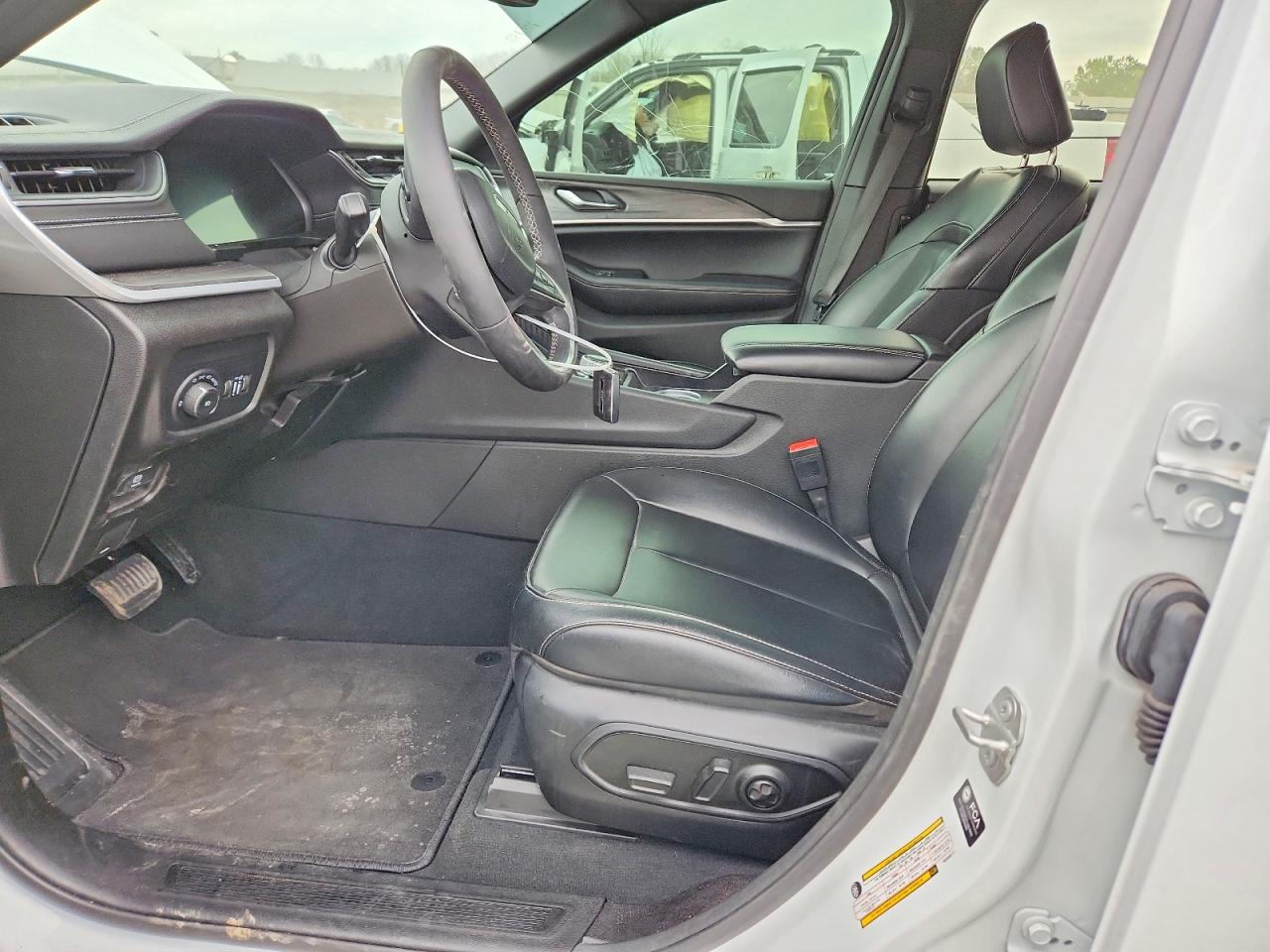 2024 JEEP GRAND CHEROKEE L LIMITED photo 13