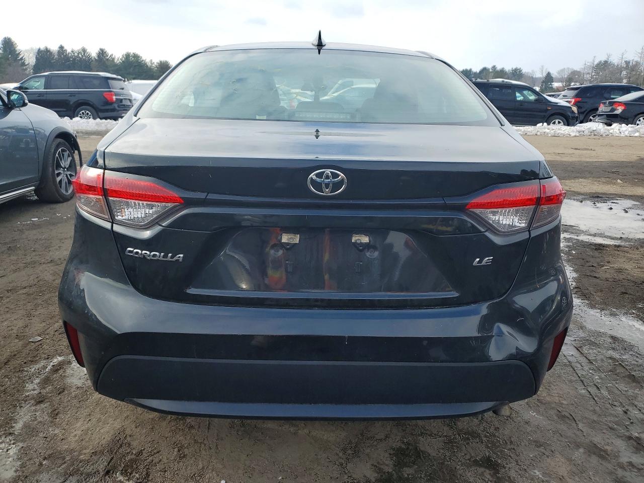 2021 TOYOTA COROLLA LE photo 11