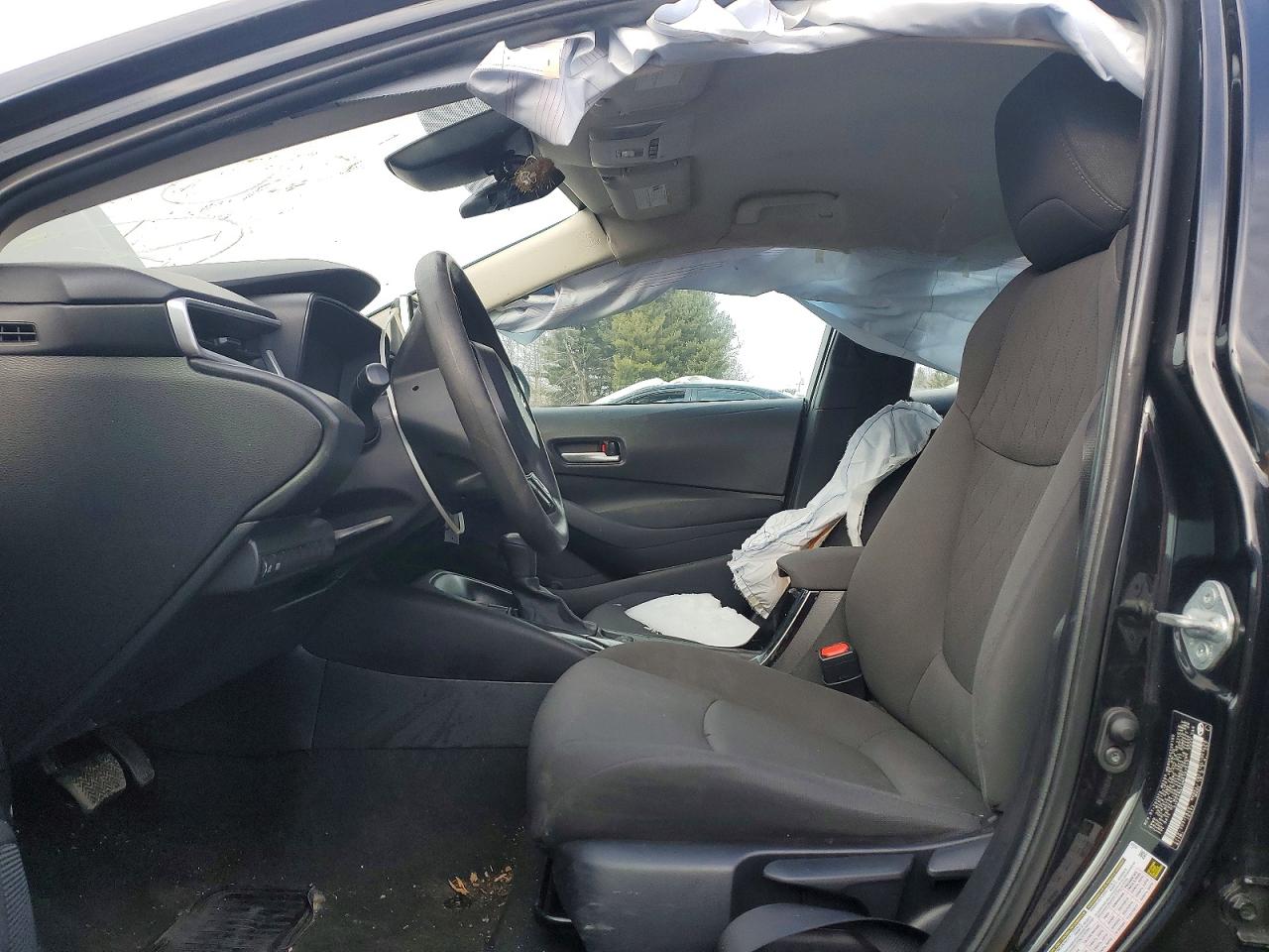 2021 TOYOTA COROLLA LE photo 13