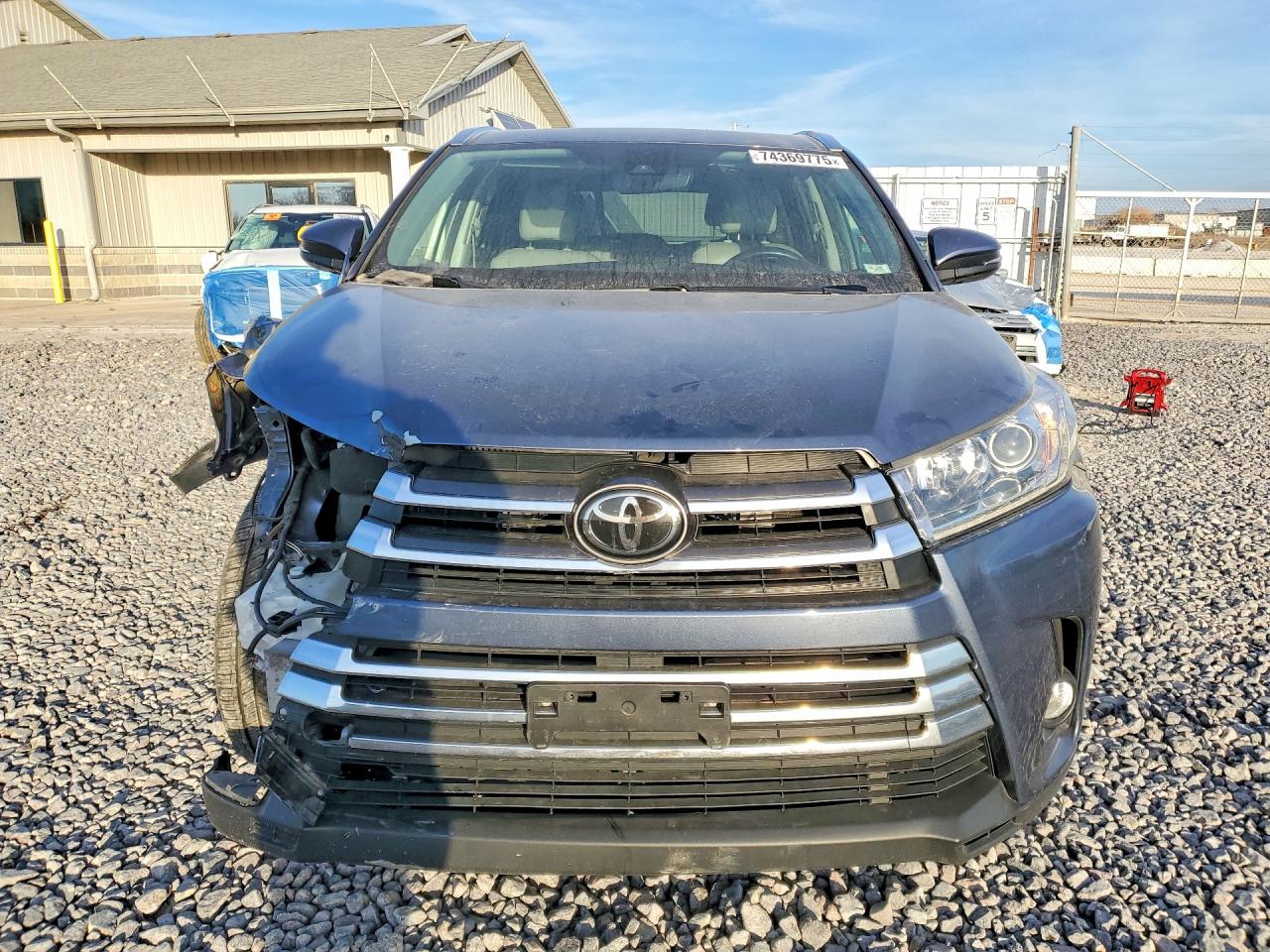 2017 TOYOTA HIGHLANDER LIMITED photo 13