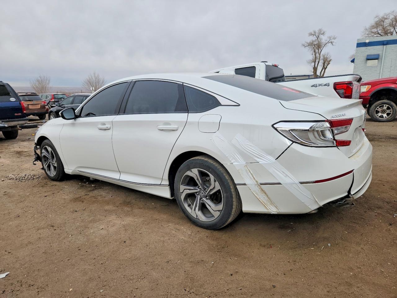 2018 HONDA ACCORD EX photo 4