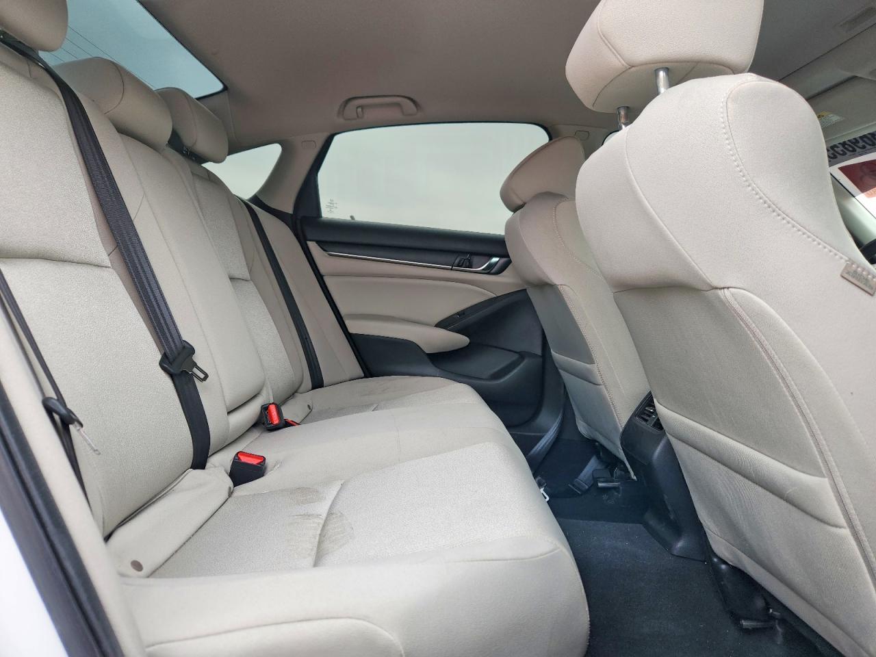2018 HONDA ACCORD EX photo 28