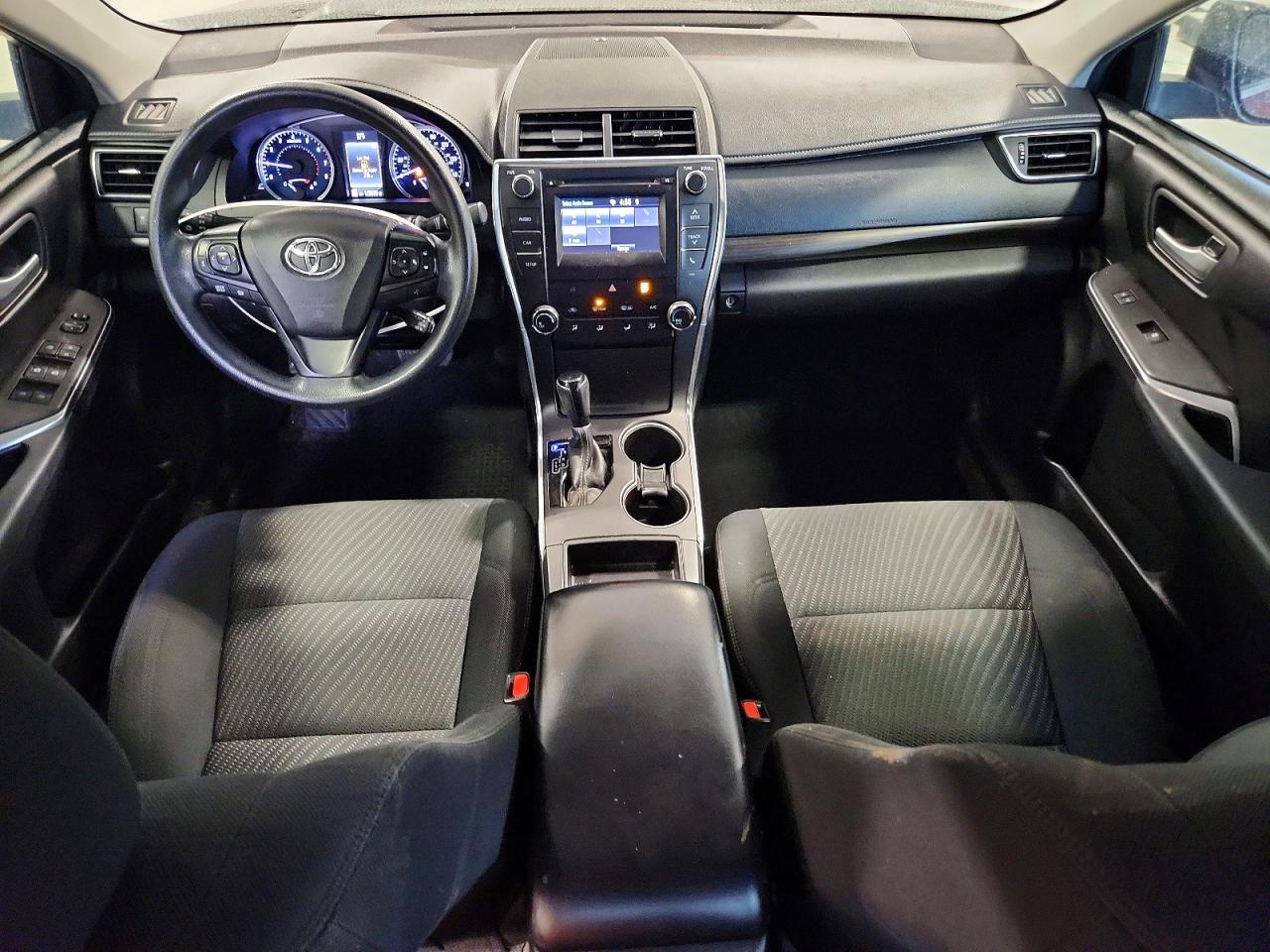 2017 TOYOTA CAMRY LE photo 22