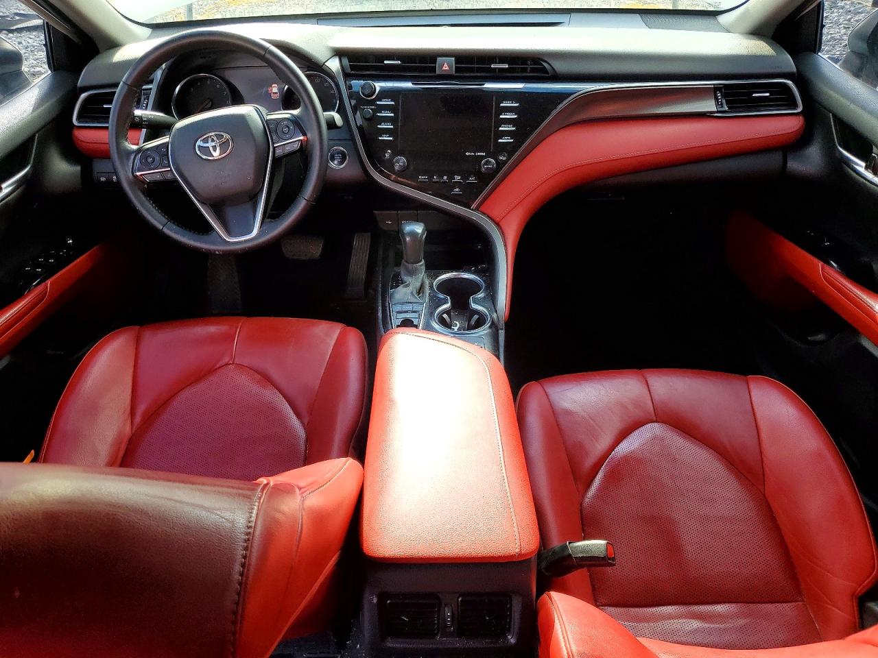 2020 TOYOTA CAMRY XSE photo 22