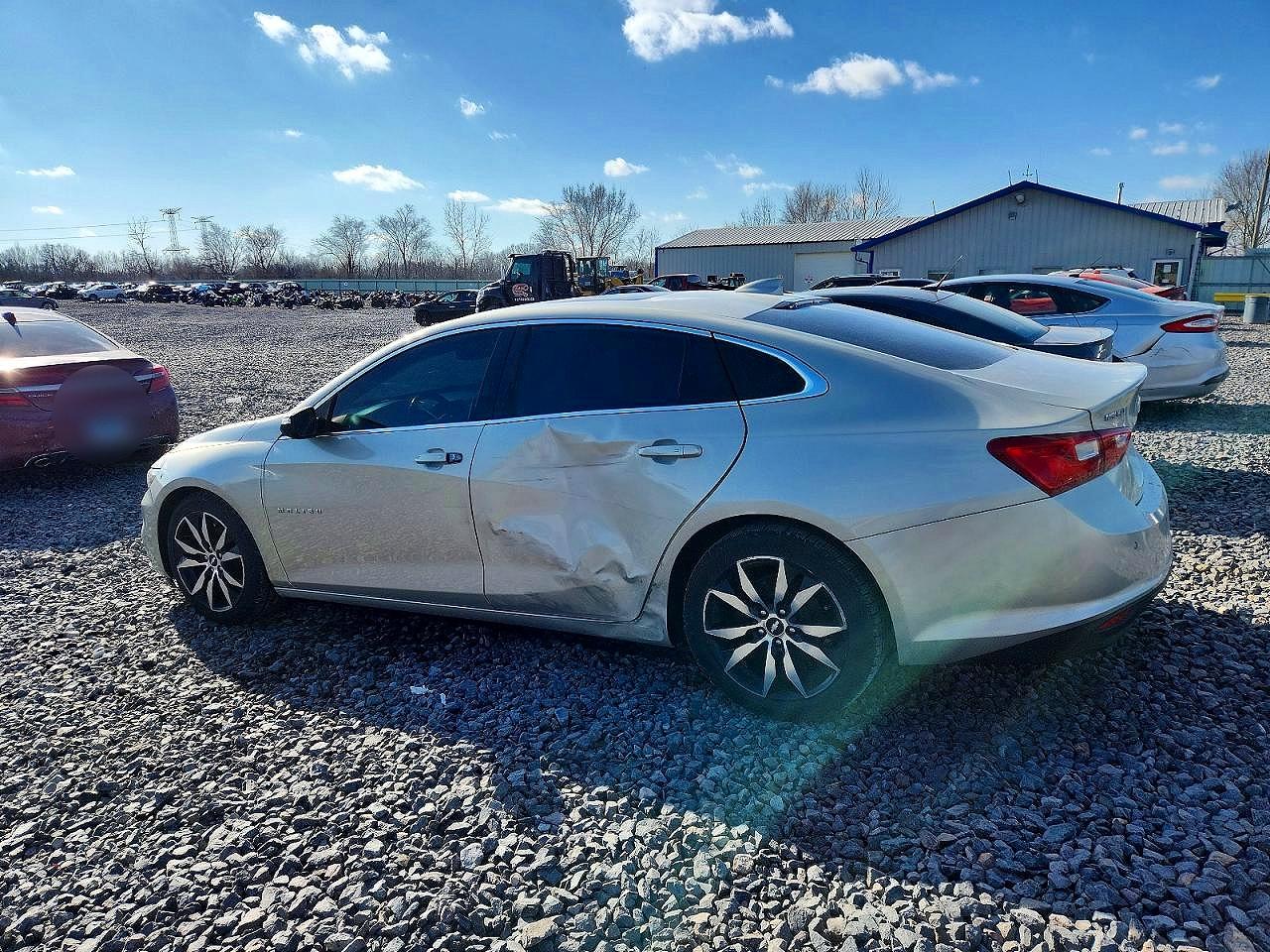2016 CHEVROLET MALIBU LT photo 2