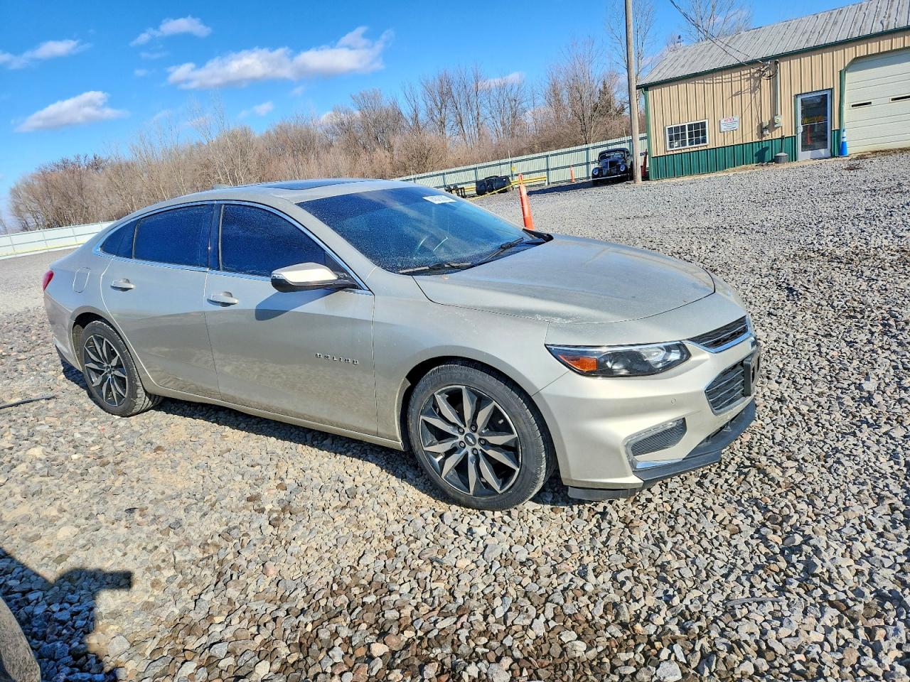 2016 CHEVROLET MALIBU LT photo 4