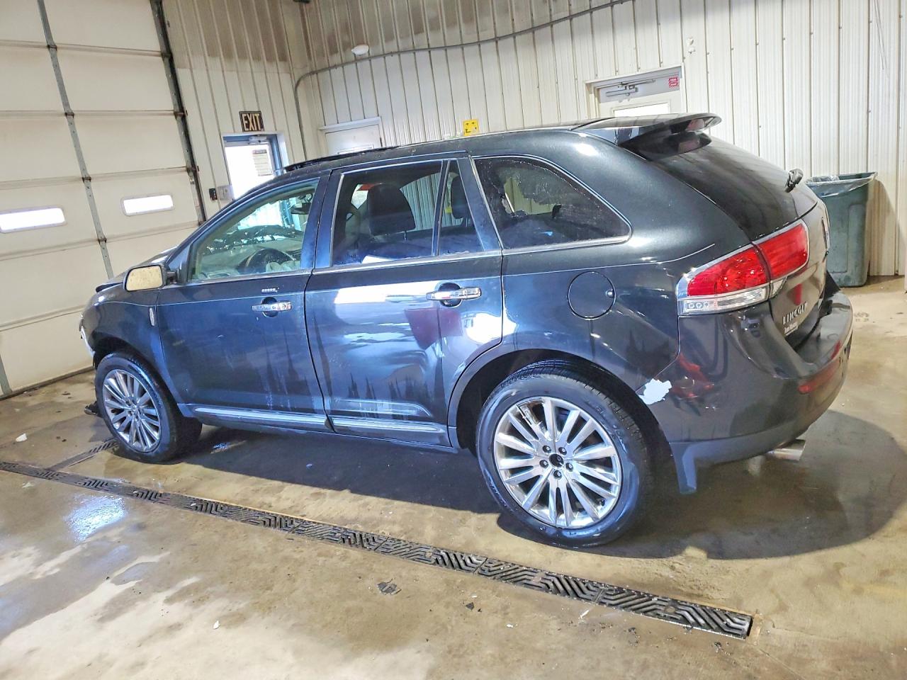 2011 LINCOLN MKX photo 3