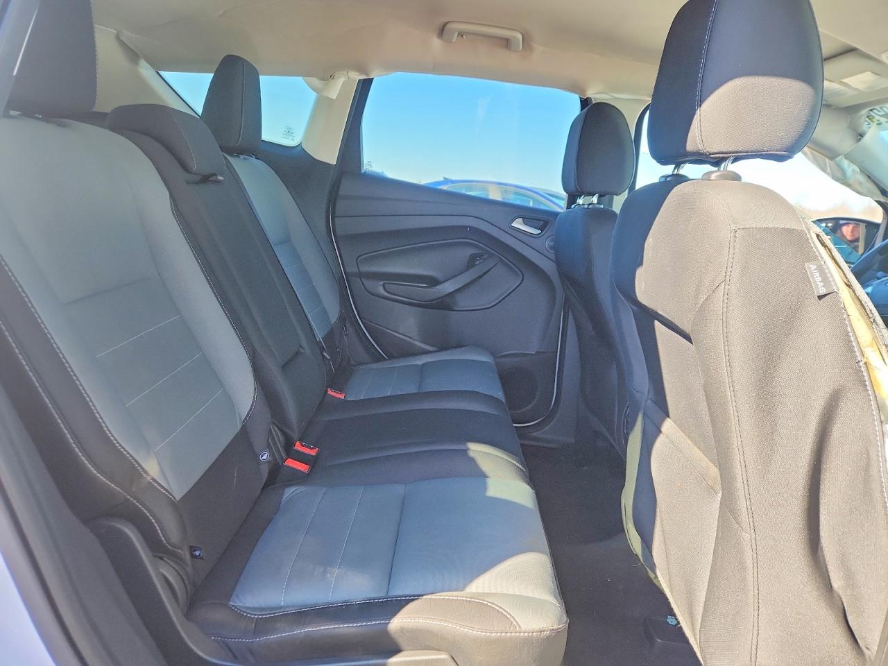 2016 FORD ESCAPE SE photo 21