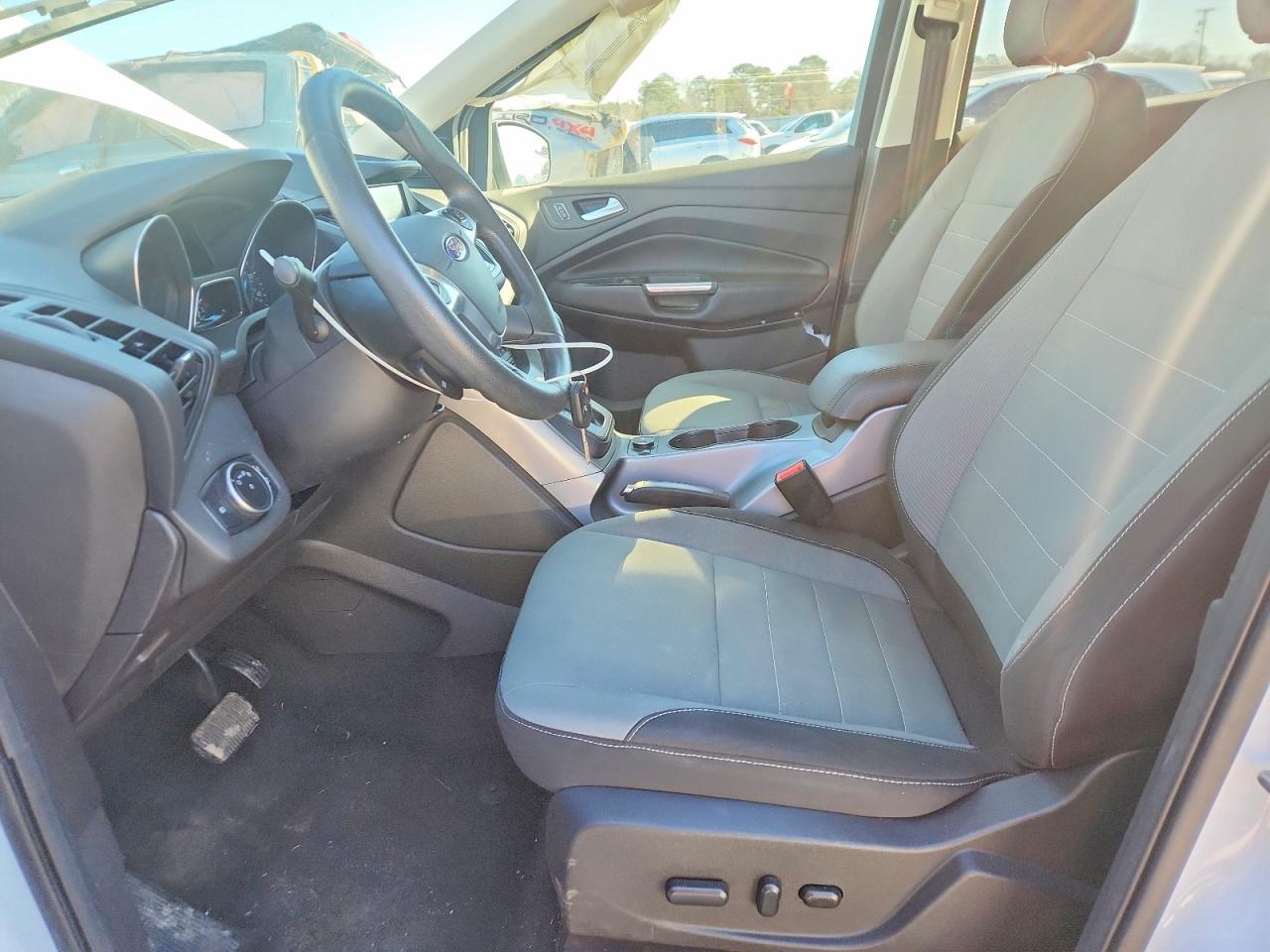 2016 FORD ESCAPE SE photo 13