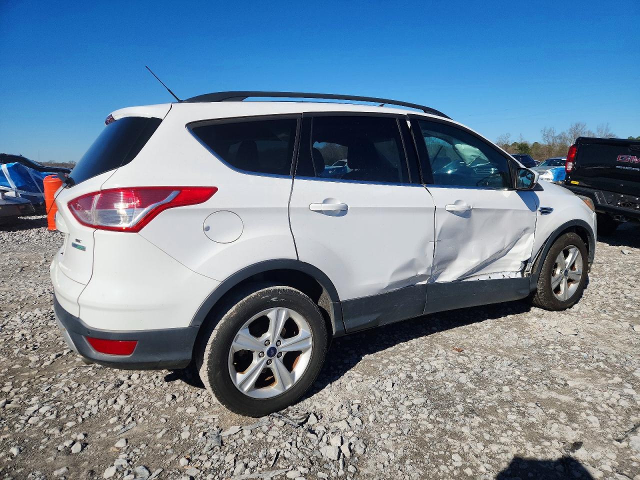 2016 FORD ESCAPE SE photo 5