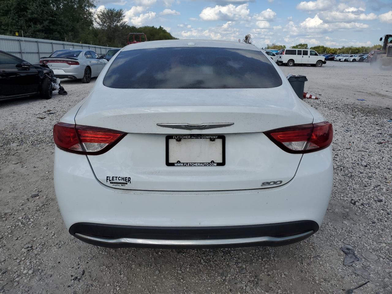 2015 CHRYSLER 200 LIMITED photo 6