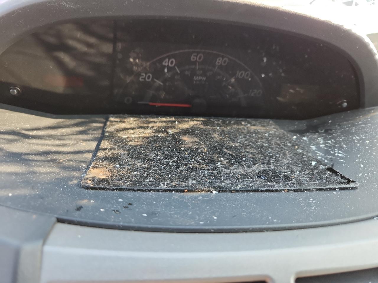 2009 TOYOTA YARIS photo 25