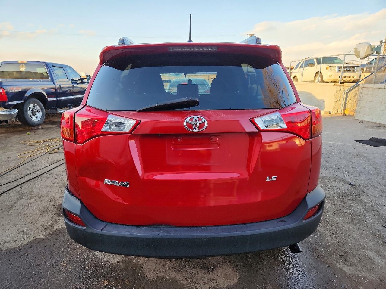 2014 TOYOTA RAV4 LE photo 11