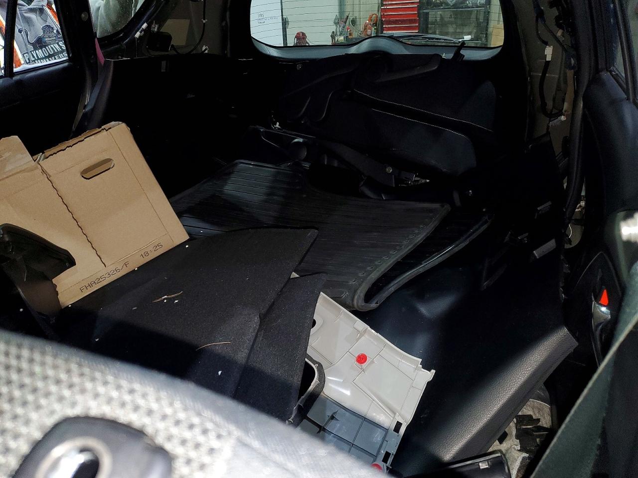 2018 TOYOTA RAV4 XLE photo 28