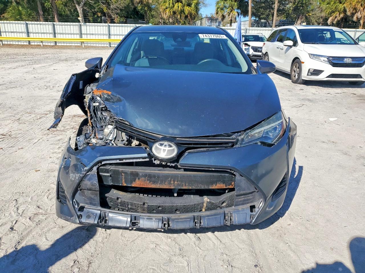 2017 TOYOTA COROLLA L photo 13