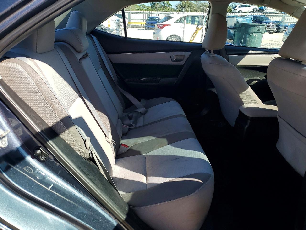 2017 TOYOTA COROLLA L photo 28