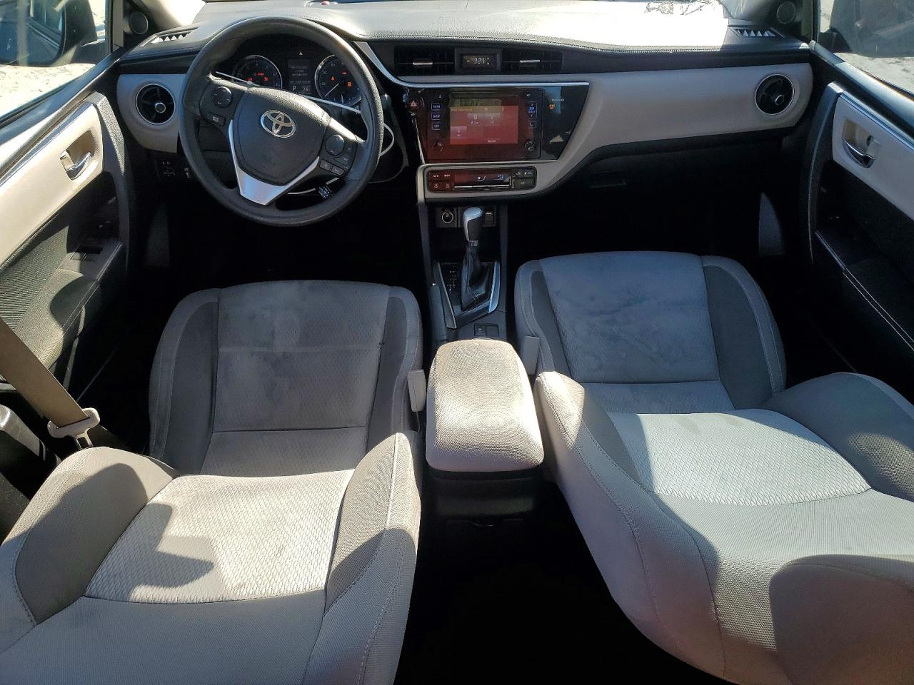 2017 TOYOTA COROLLA L photo 22