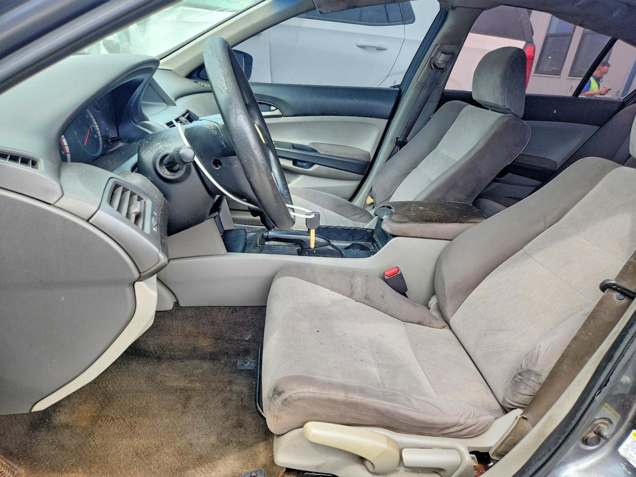 2010 HONDA ACCORD LX photo 7