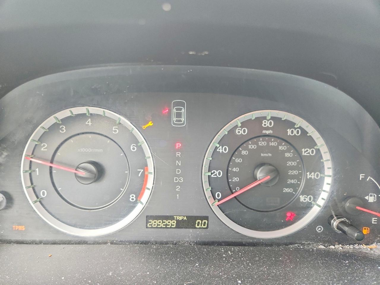 2010 HONDA ACCORD LX photo 9